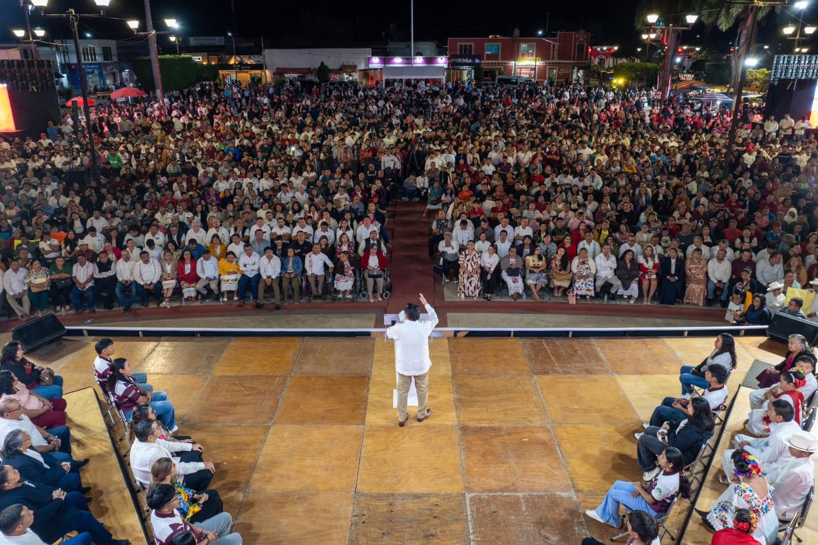 El Gobernador Joaquín Díaz Mena llevó su Primer Informe de Gobierno al municipio de Ticul